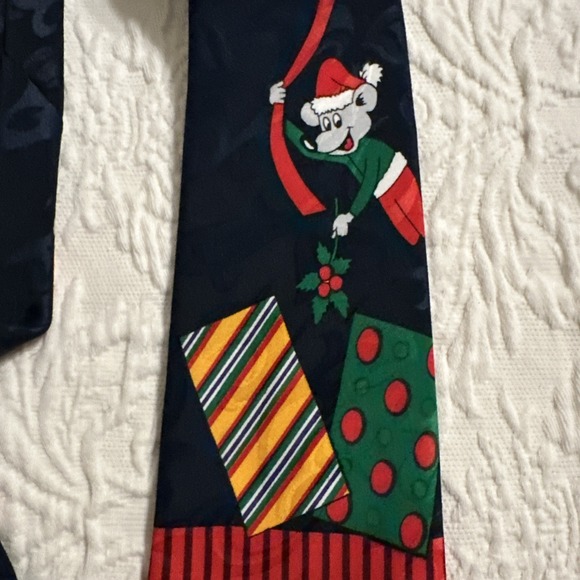 Surrey Christmas Mouse Y2K Cartoon Novelty Neck Tie Necktie Vintage Holiday NEW! - Picture 5 of 9